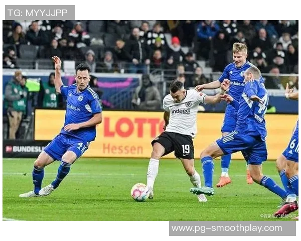 友谊赛精彩回顾:多特蒙德与那不勒斯战成平局乌龙球引发全场欢呼 友谊赛精彩回顾:多特蒙德与那不勒斯战成平局乌龙球引发全场欢呼